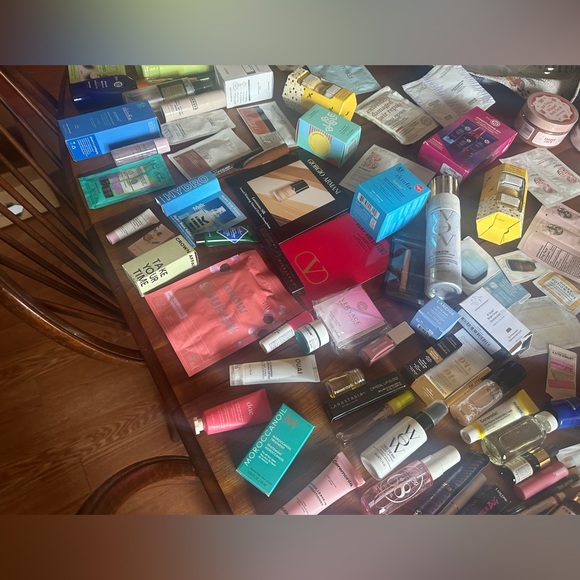 Makeup Mystery Bundle - Picture 13 of 15